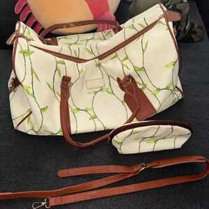 Lexbreezy Hawaii Ti Leaf Duffle and Make Up Bag